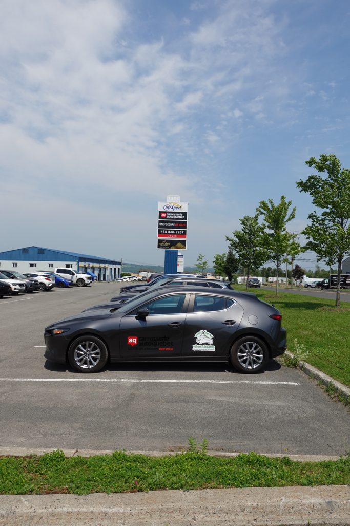 Véhicule de courtoisie offert par Carrosserie Auto Québec à Lévis.